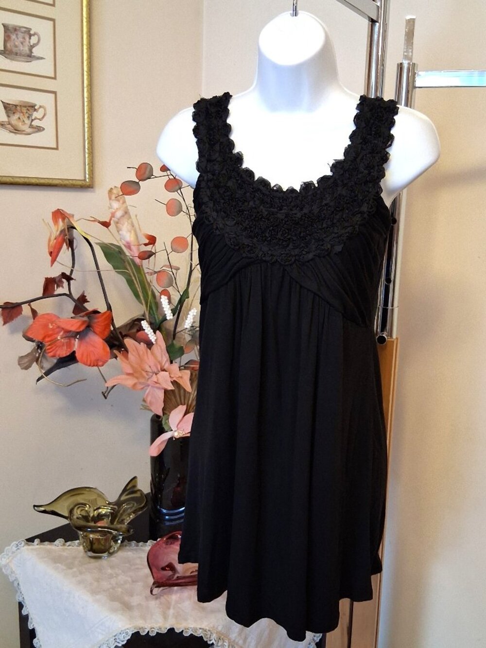 NWOT Papillon Unique Floral Design Black Soft Stretch Camisole Elegant Tank Top